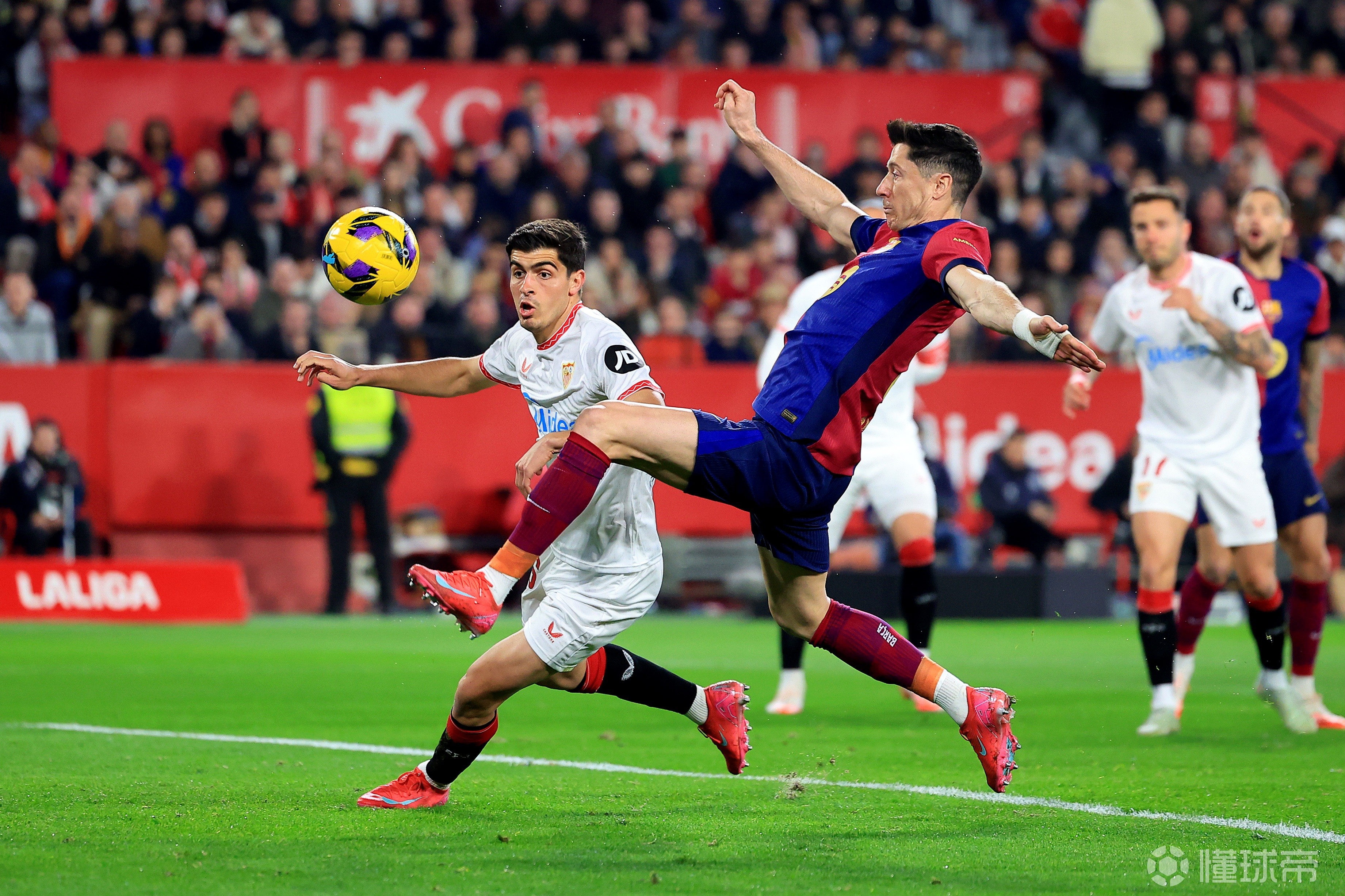 塞维利亚遭遇连败，积分榜下滑