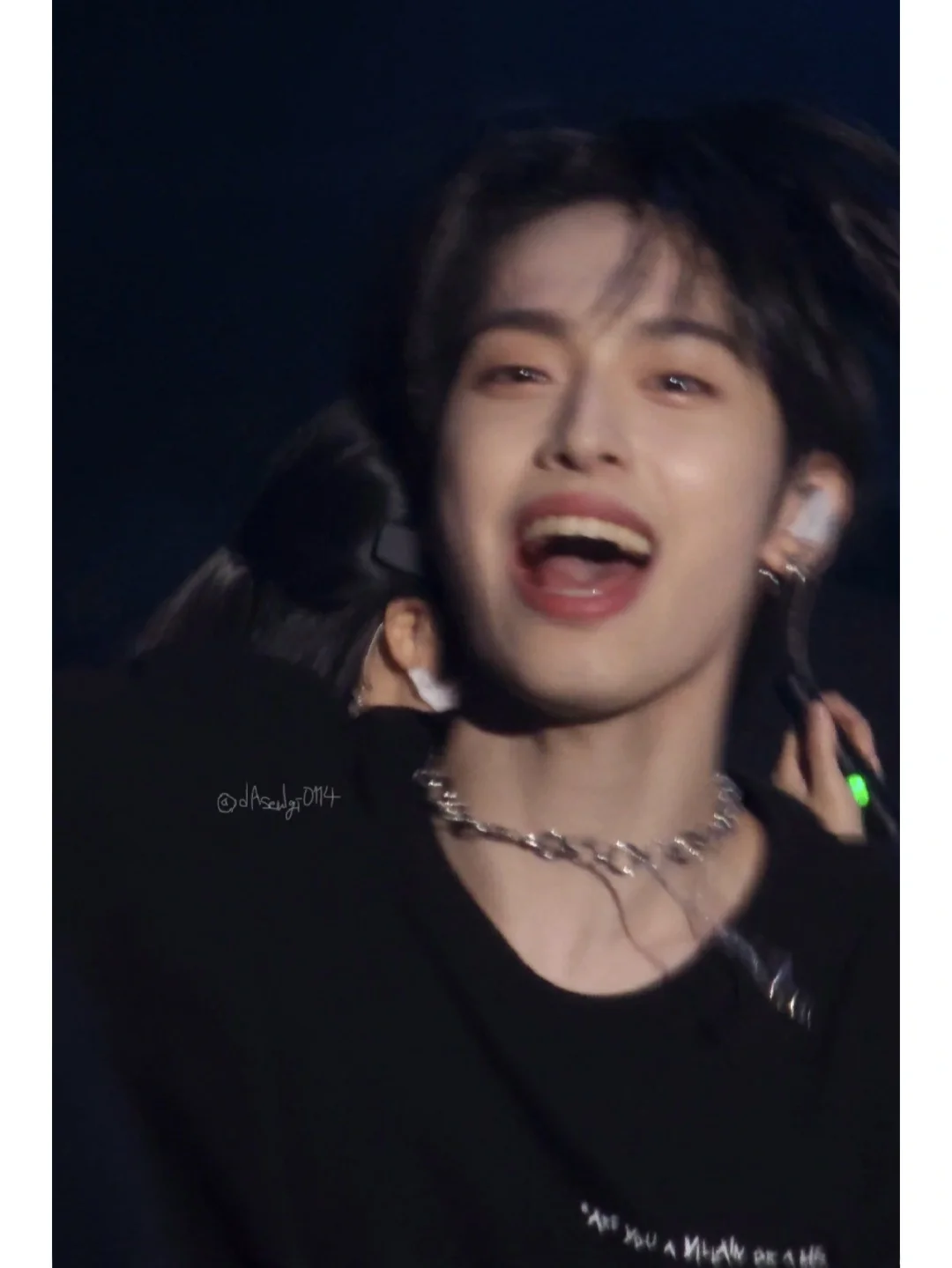 强强对话引发赛场上万人欢呼，热血澎湃