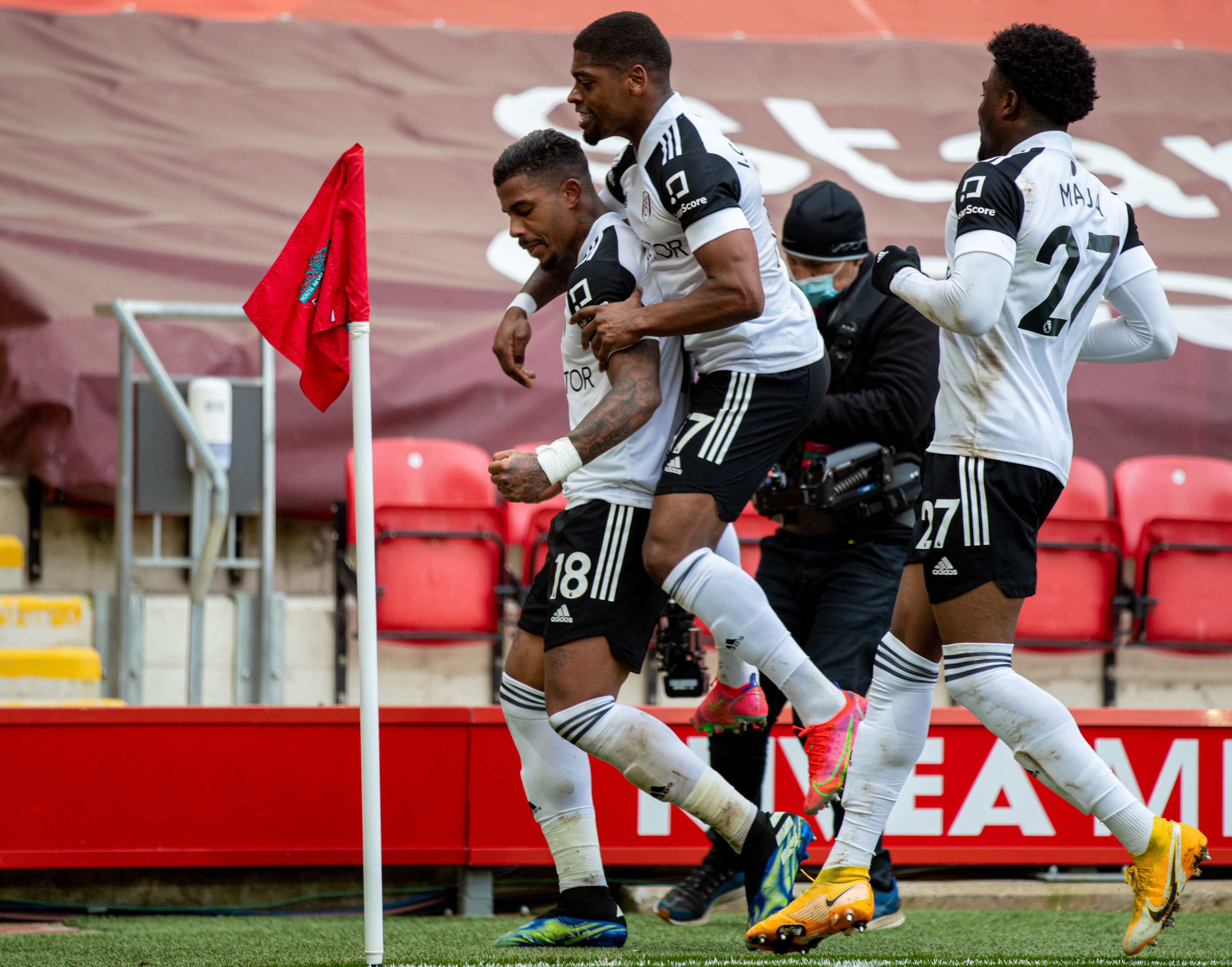 马竞卡塔内卡，主场完胜终结连败