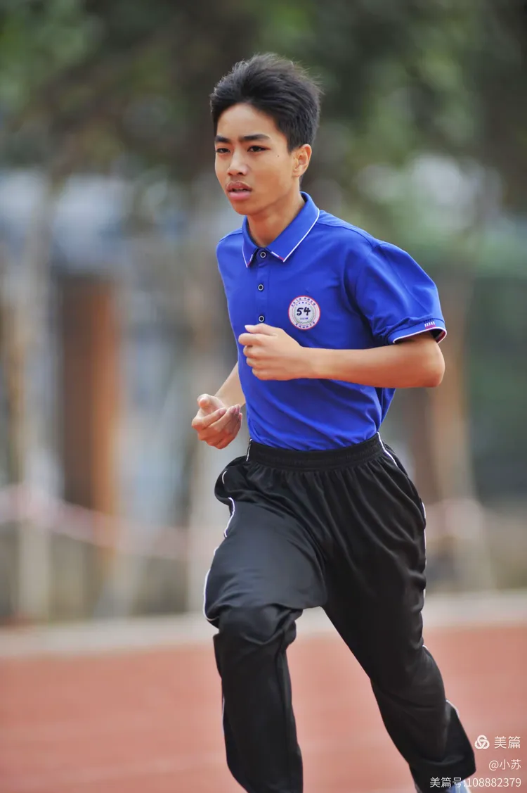 挑战极限争第一，球队实力角逐斗志昂扬的简单介绍