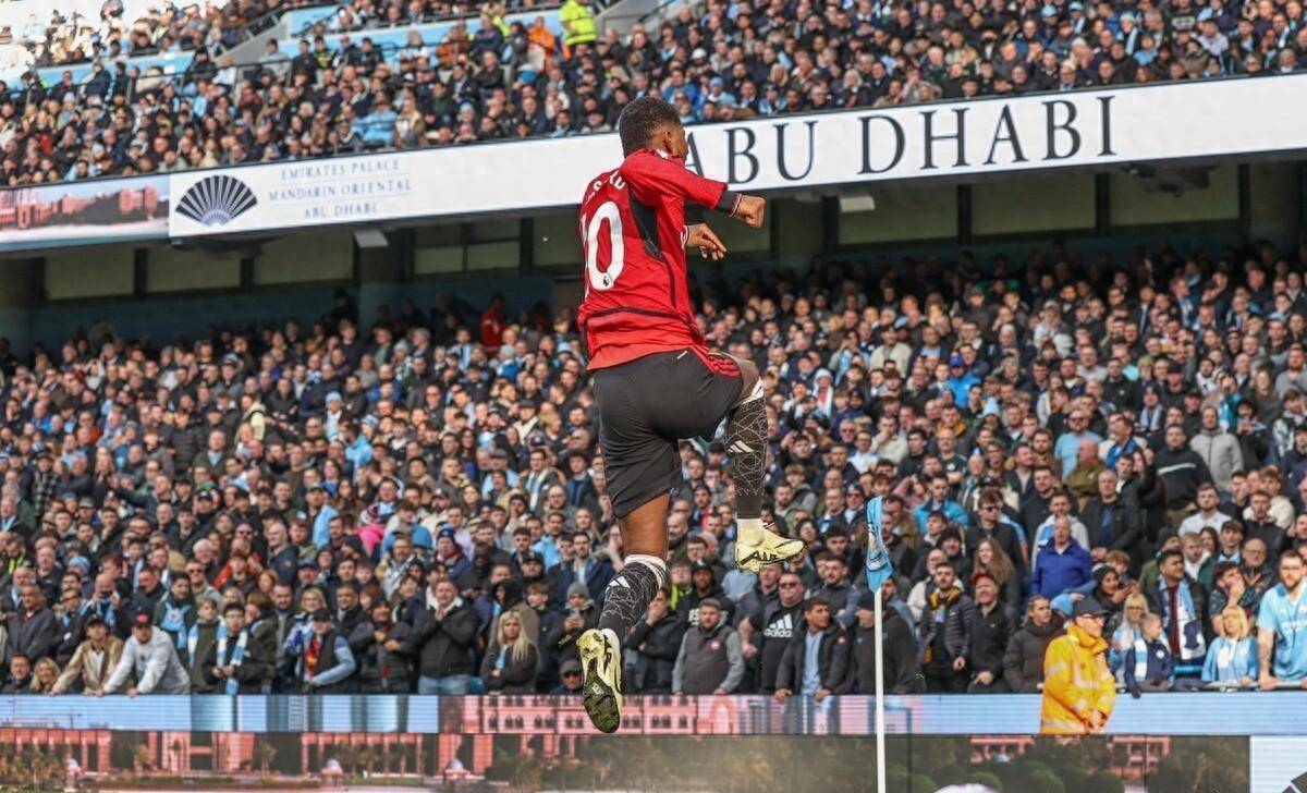 英格兰前锋状态神勇，连飞进球刷新纪录的简单介绍