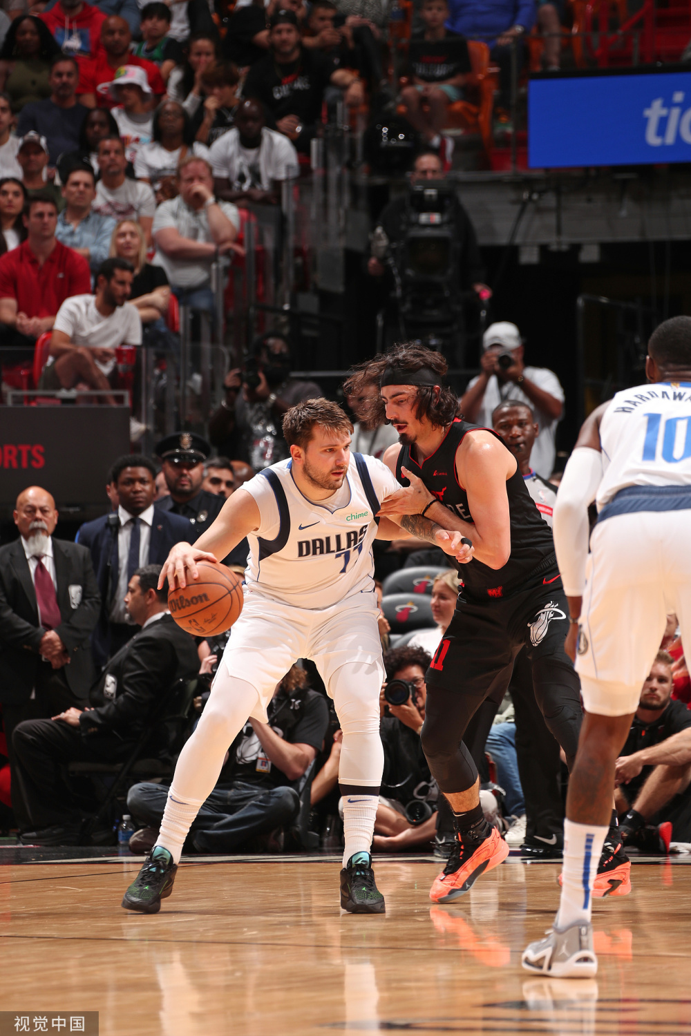 热火客场力克尼克斯,取得四连胜 热火客场力克尼克斯,取得四连胜