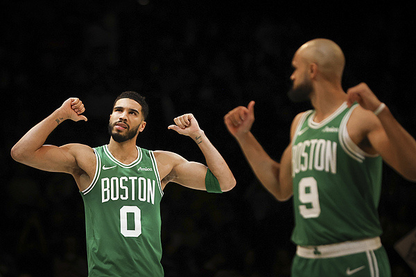 绿军大胜篮网，继续领先东部