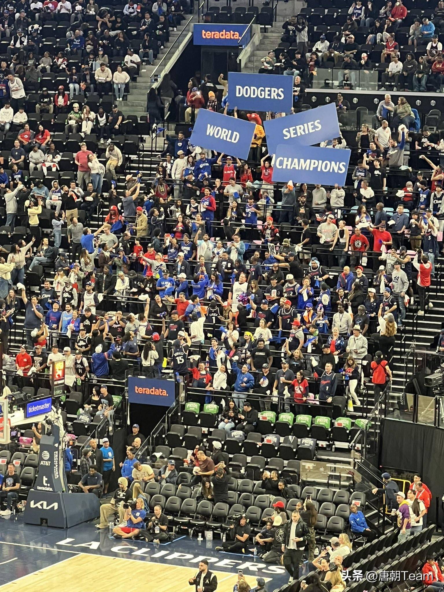 爵士主场击败马刺延续胜利