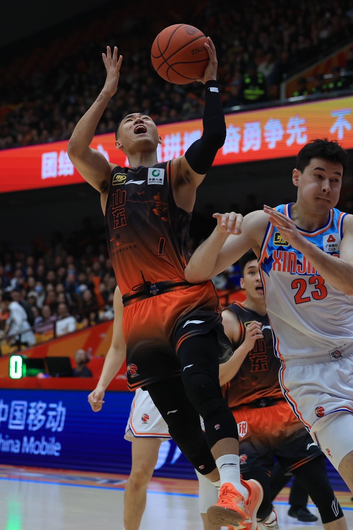 新疆男篮实现惊艳逆袭，终结湖南队连胜