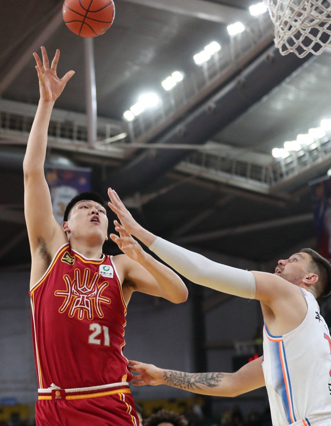 新疆男篮实现惊艳逆袭，终结湖南队连胜