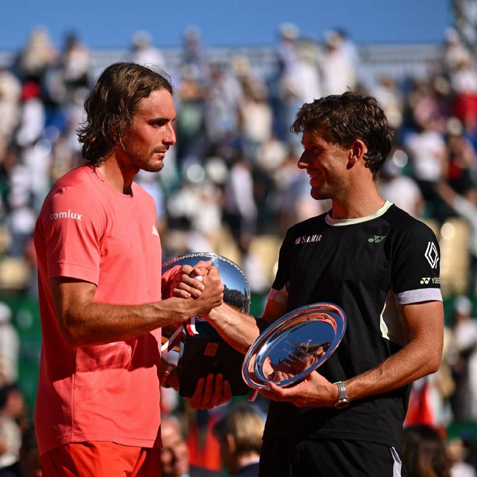 澳网险胜蒙特卡洛大师赛，西西帕斯带队取胜